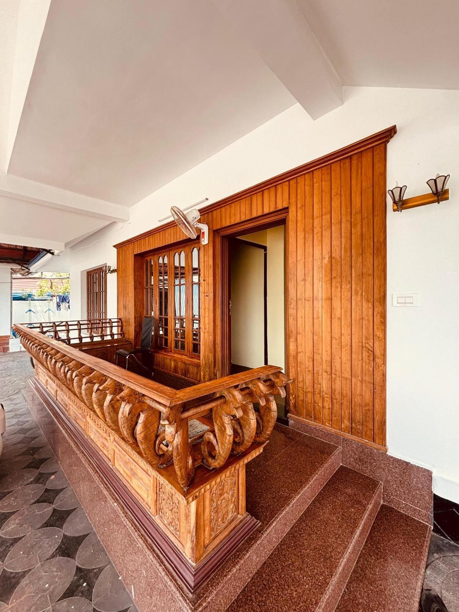 Hotel Isha Residency Kochi Zewnętrze zdjęcie